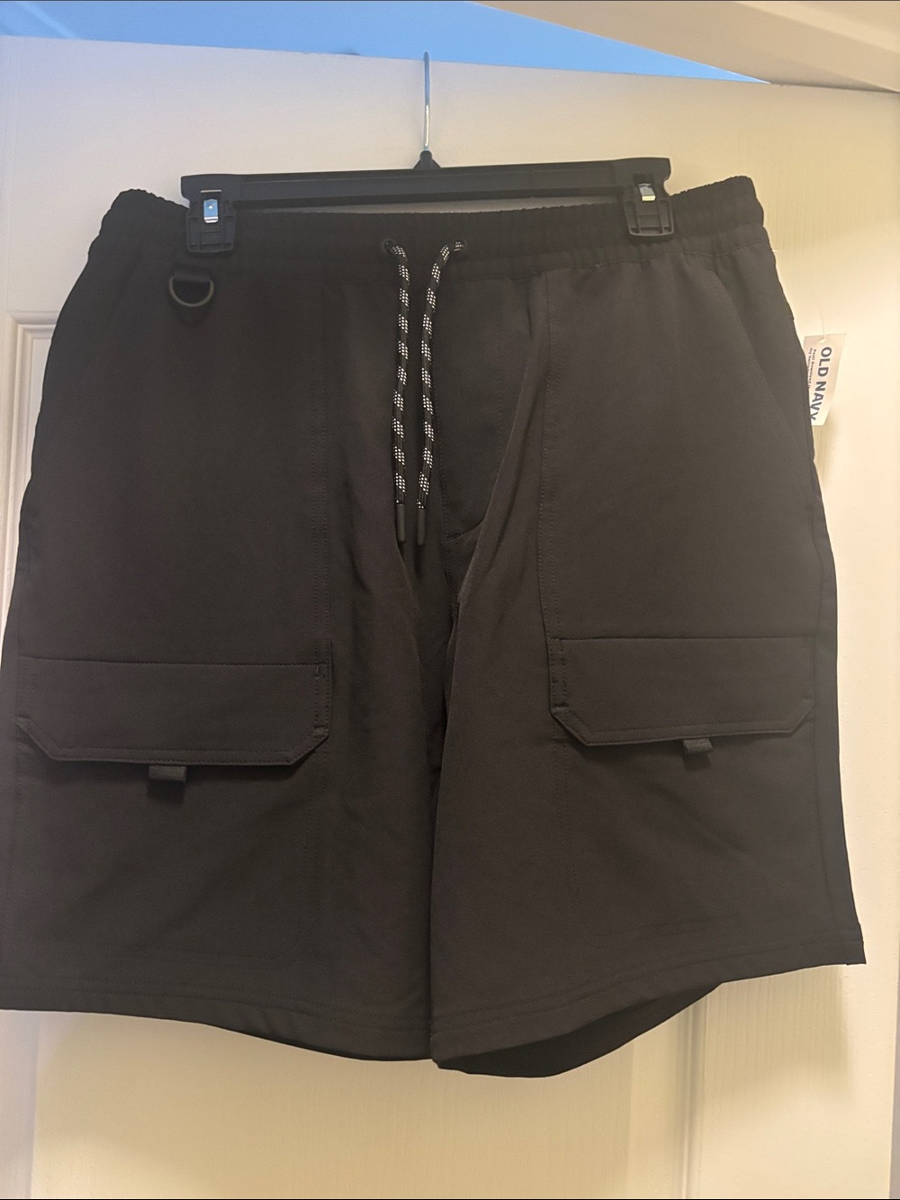 Old Navy Men's Black Cargo Drawstring Shorts with Utility Pockets